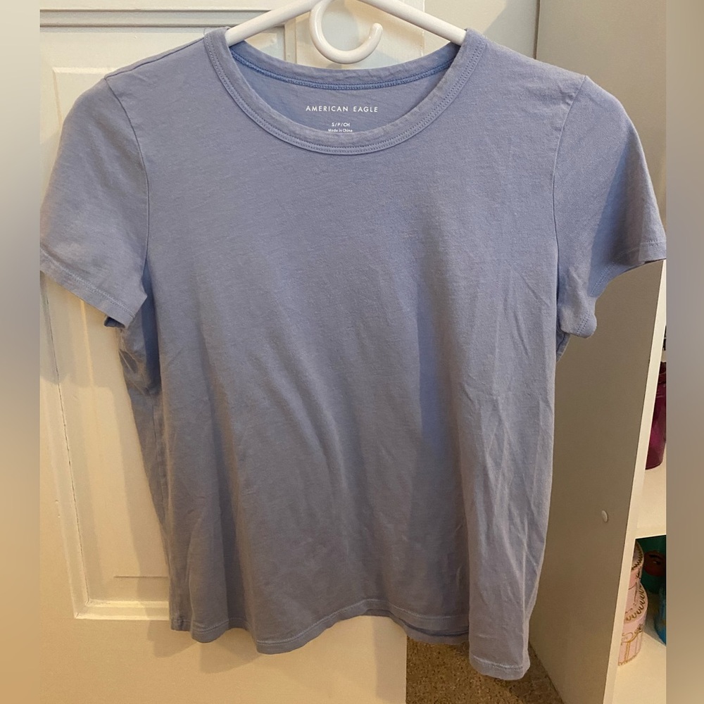 American Eagle small blue tee shirt